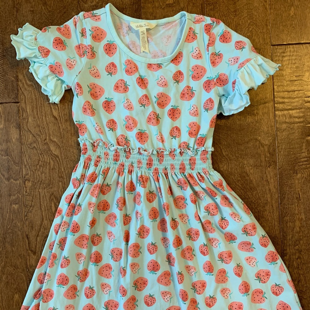 Girls dress